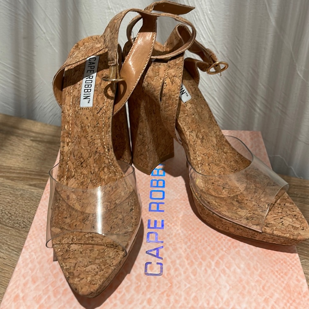 Never worn size 7 cork and clear plastic
